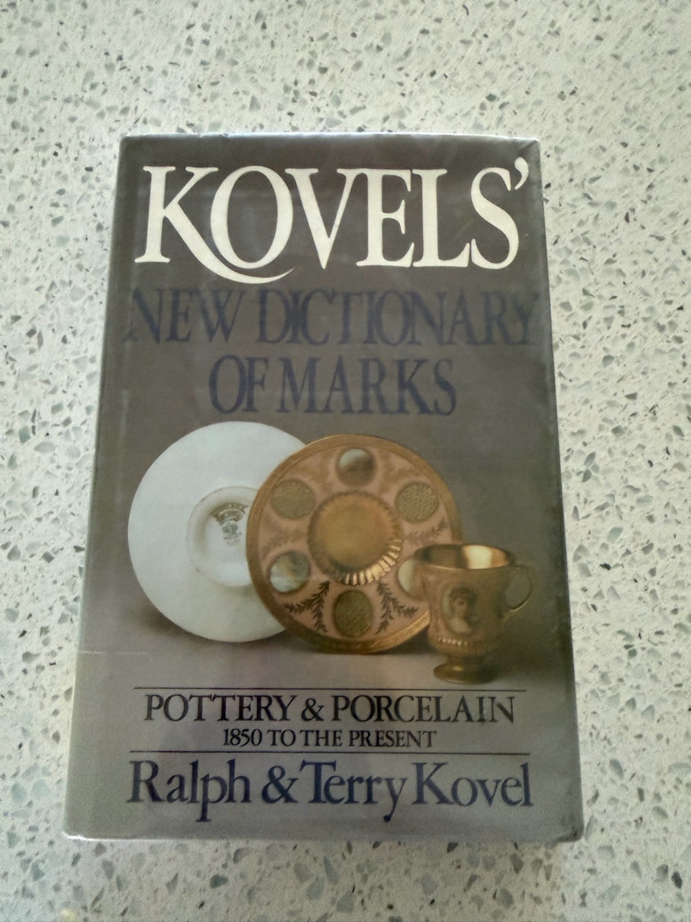 Royalty For Me Kovels' New Dictionary of Marks — Brown & Gold Cover
